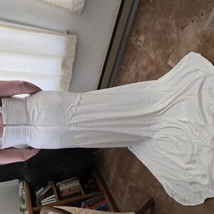 Elegant White Wedding Gown High Quality Breathable Materual.